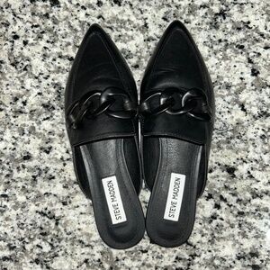 Steve Madden Fleur Black Chain Pointed Toe Mule
